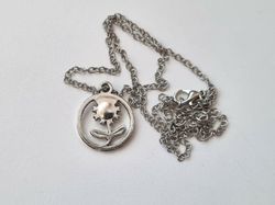 Halsband tusensköna blomma