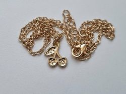 Halsband Körsbär