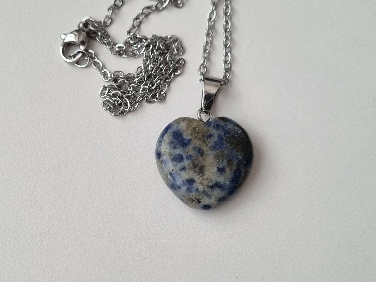 Halsband Hjärta i sten (flerfärgad)