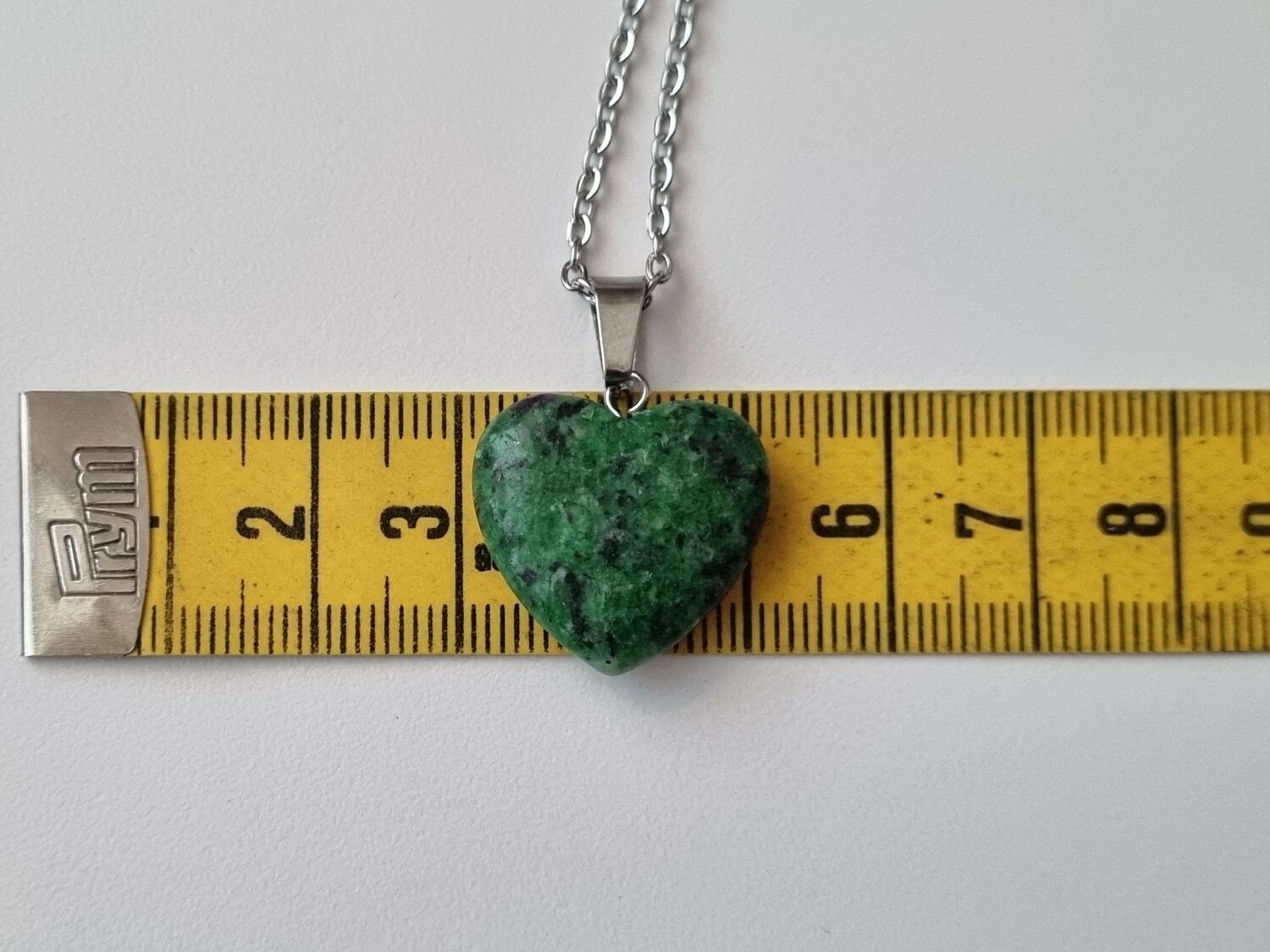 Halsband Hjärta i sten (grön/svart)