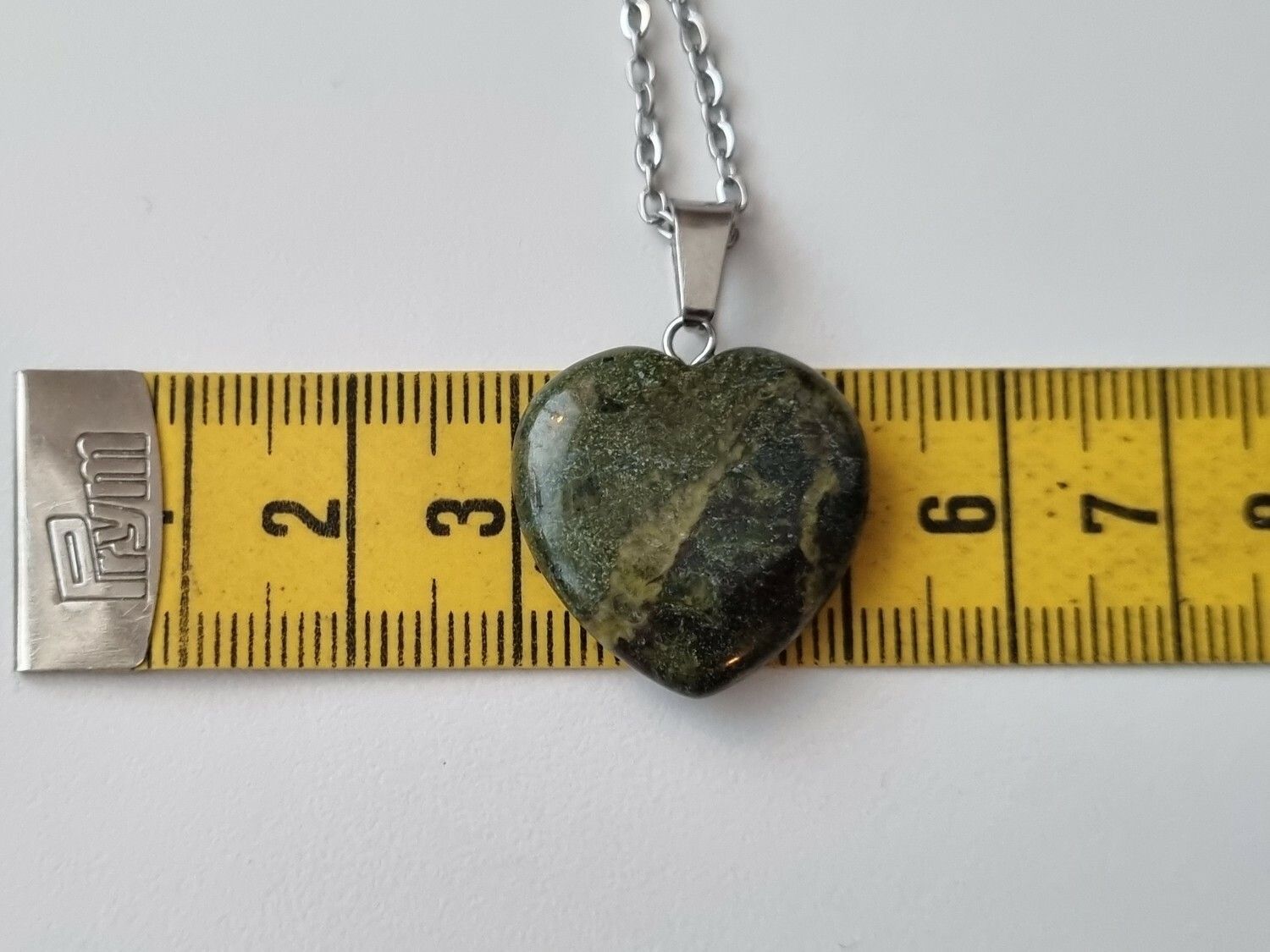 Halsband Hjärta i sten (grön/svart)