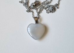 Halsband Hjärta i sten (vitt)