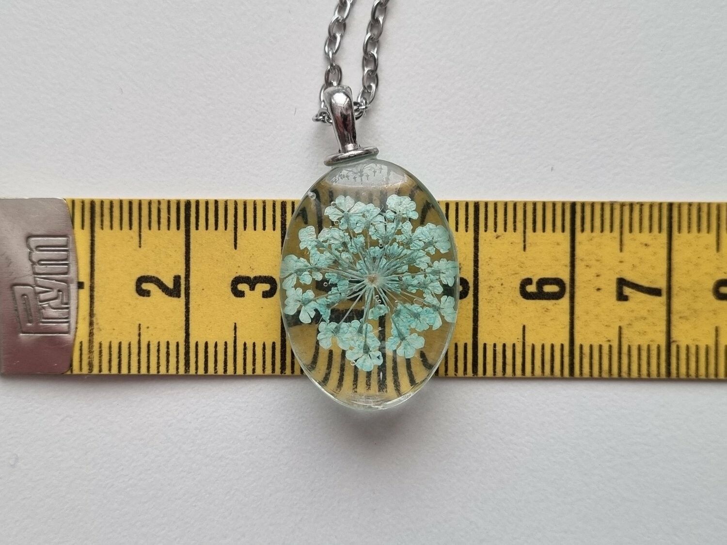 Halsband med oval glasberlock (turkos)