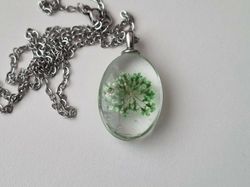 Halsband med oval glasberlock (grön)