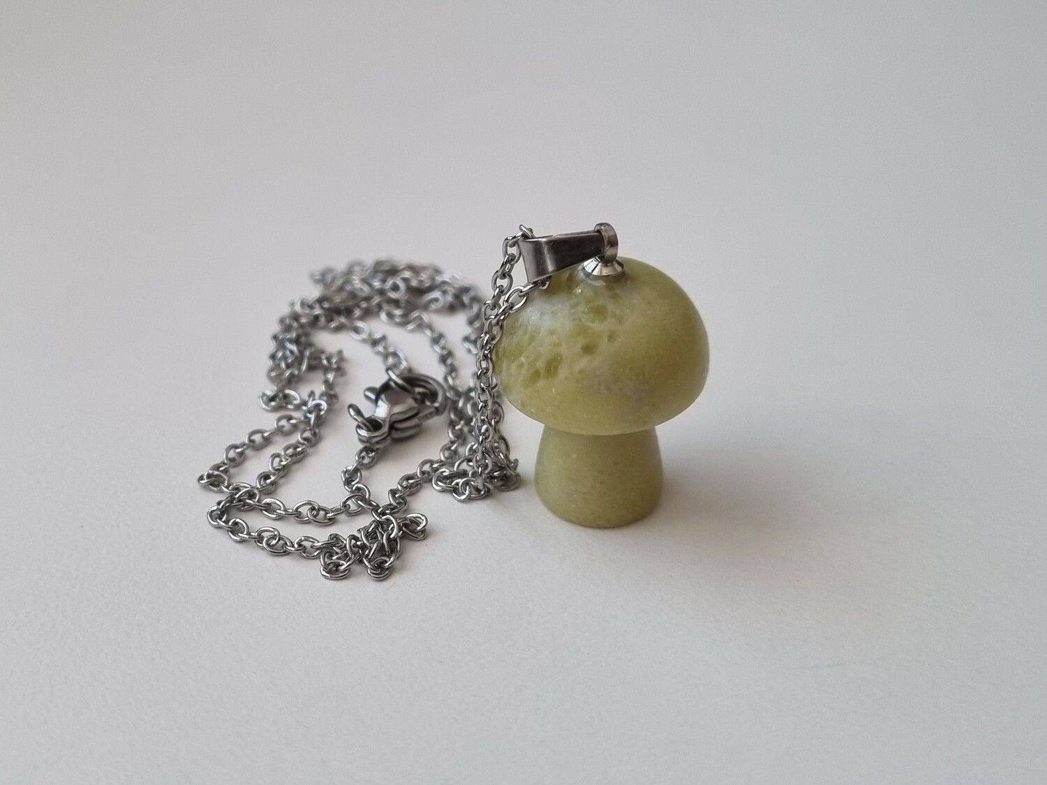 Halsband Svamp i sten (ljusgrön)