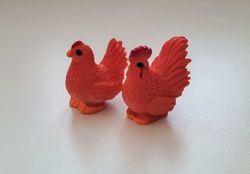 Tupp och höna. Miniatyrer / figuriner för dockskåpet, tittskåp mm