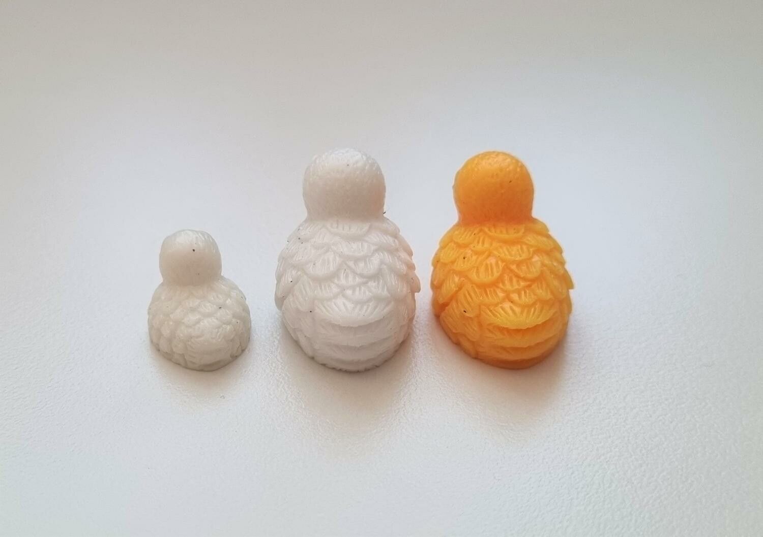 3 st ankor. Miniatyrer / figuriner för dockskåpet, tittskåp mm