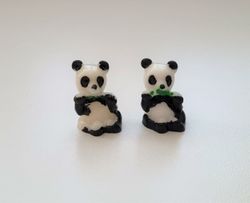 2 st pandor. Miniatyrer / figuriner för dockskåpet, tittskåp mm