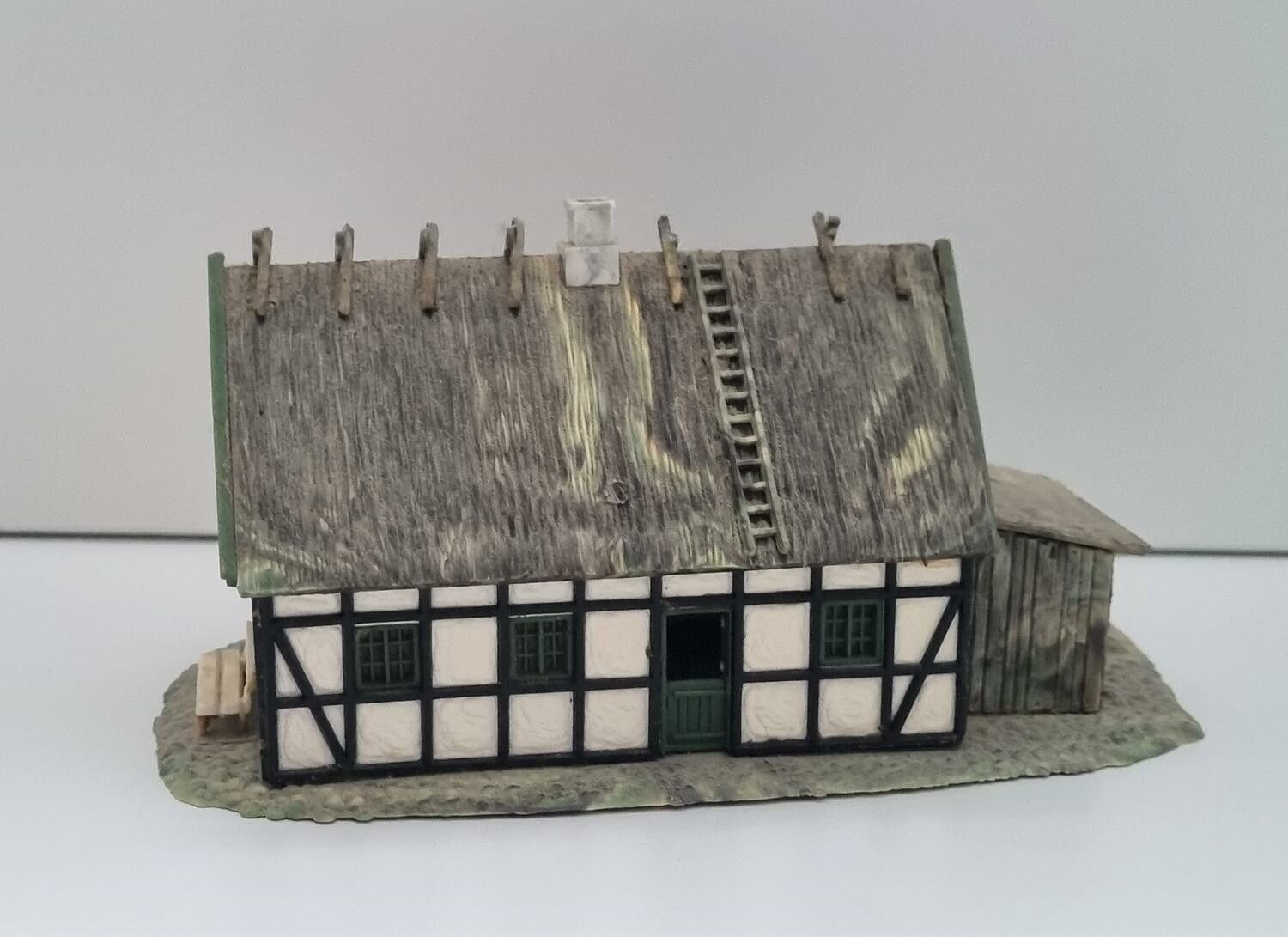 Hus till modelljärnväg, Heljan, Made in Denmark