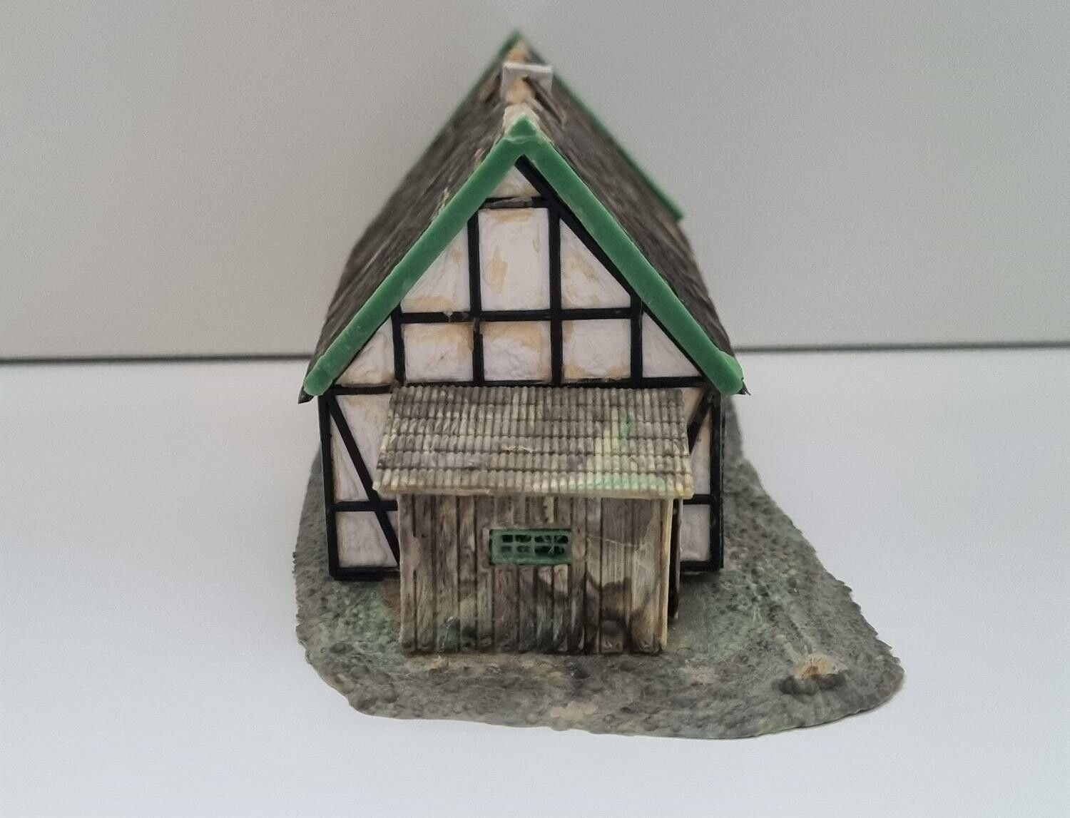 Hus till modelljärnväg, Heljan, Made in Denmark