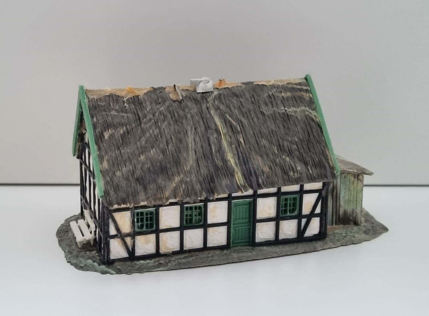 Hus till modelljärnväg, Heljan, Made in Denmark