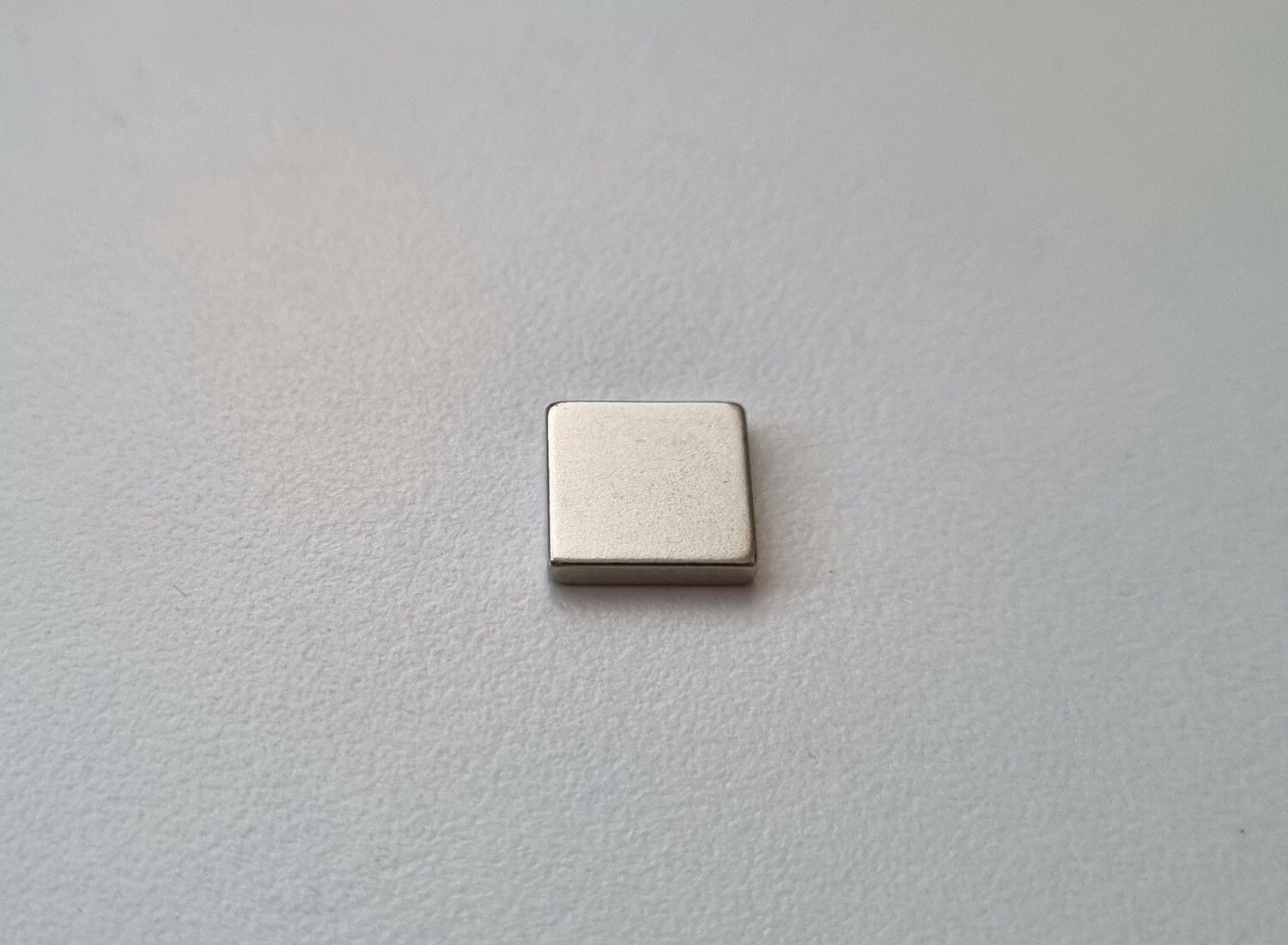 10 st Neodymium magneter (10x10x2 mm) fyrkantiga magneter