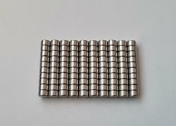 100 st Neodymium magneter (5x3 mm) runda magneter