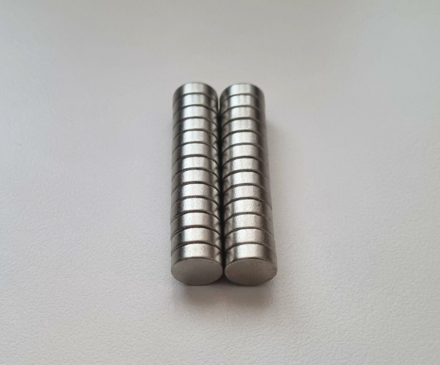 25 st Neodymium magneter (8x3 mm) runda magneter