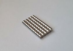 50 st Neodymium magneter (4x4 mm) runda magneter