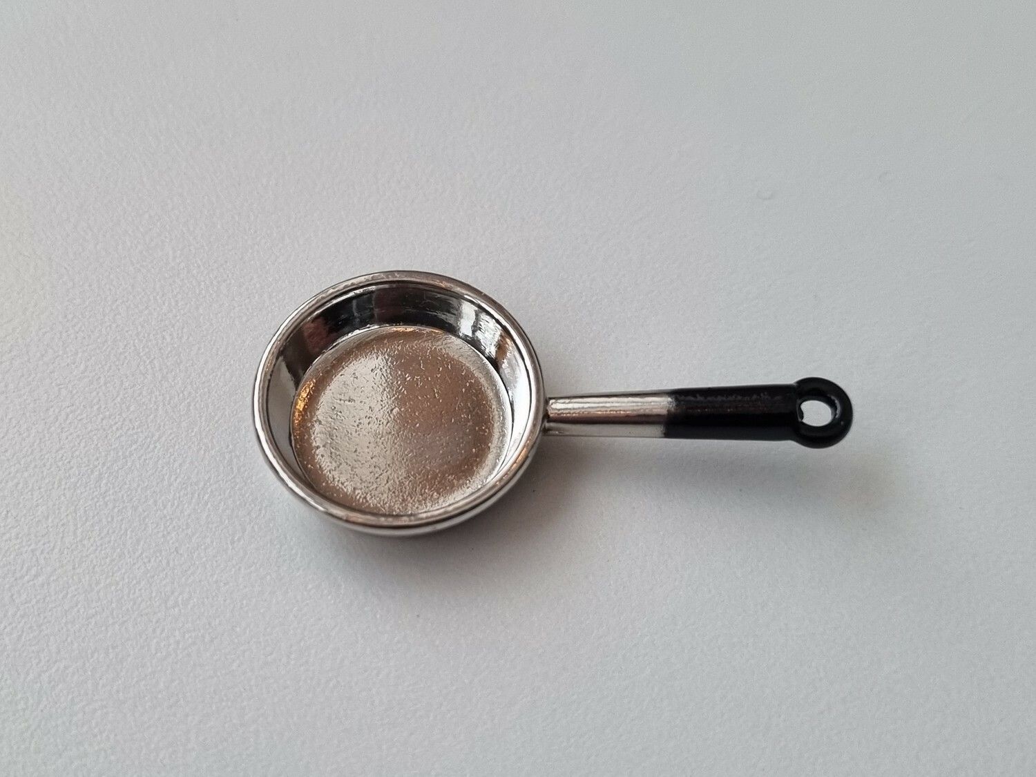 Miniatyr, stekpanna i metall