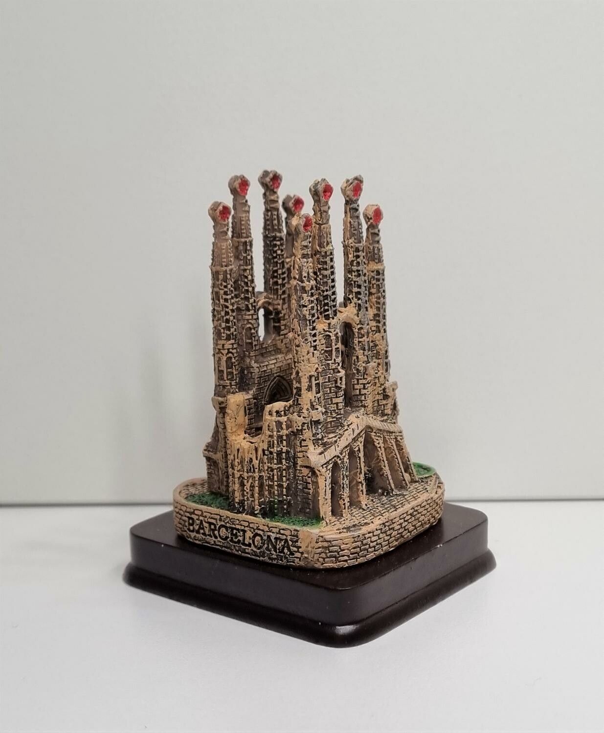 Miniatyrbyggnad, minibyggnad - Barcelona, La Sagrada Familia (hus nr 40)