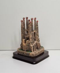 Miniatyrbyggnad, minibyggnad - Barcelona, La Sagrada Familia (hus nr 40)