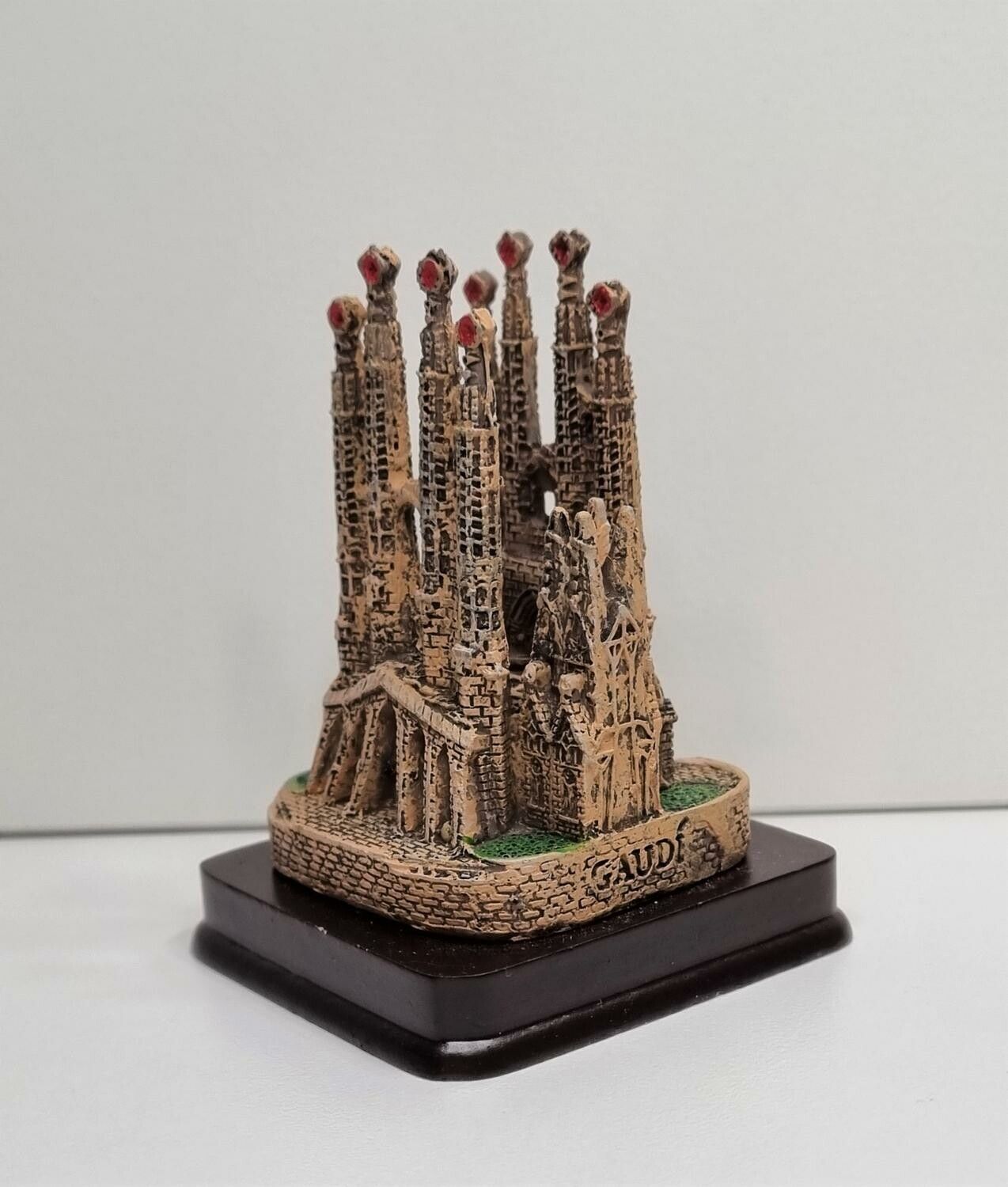 Miniatyrbyggnad, minibyggnad - Barcelona, La Sagrada Familia (hus nr 40)