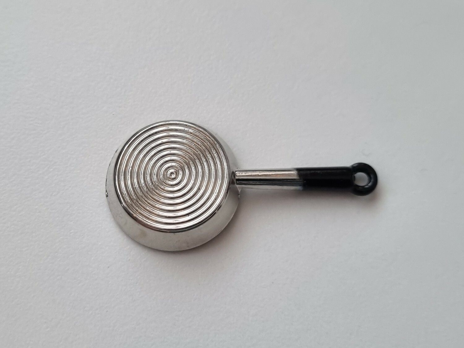 Miniatyr, stekpanna i metall