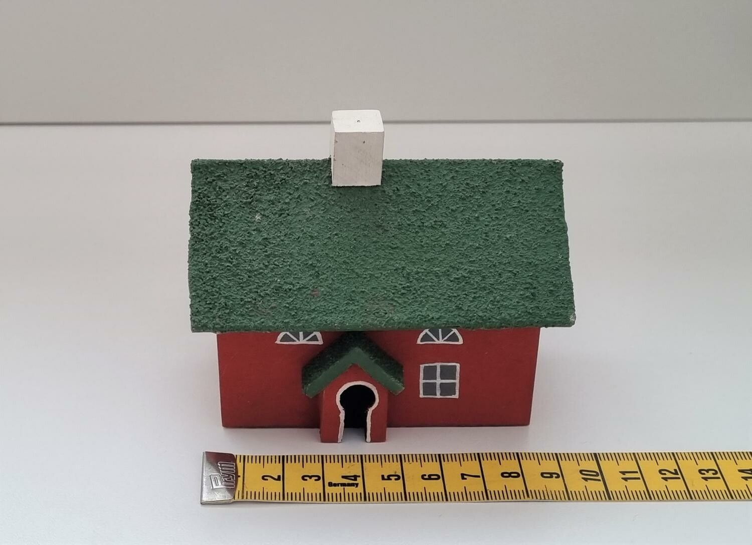 Miniatyrhus, minihus - Hyssna Hembygdsgård Västergötland (hus nr 31)