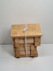 Miniatyrhus, minihus i trä med lösa delar (hus nr 175)