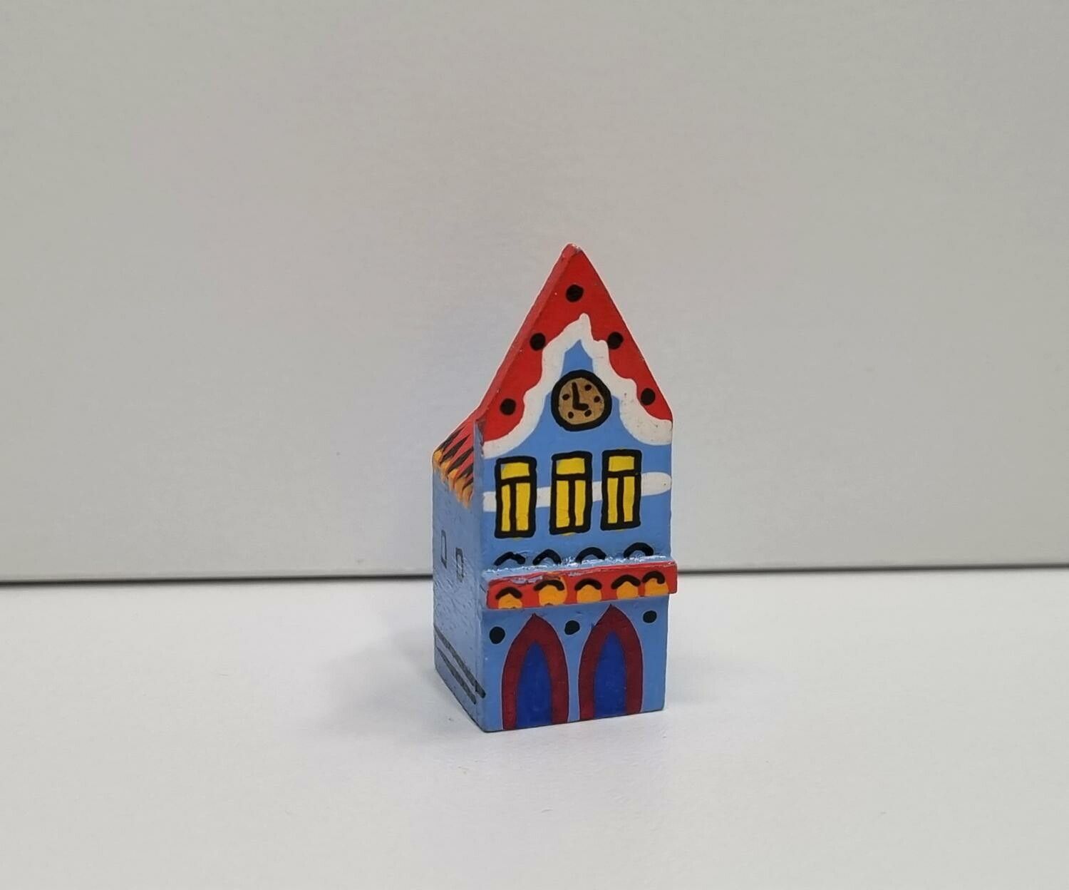 Miniatyrhus, minihus i trä (hus nr 121)