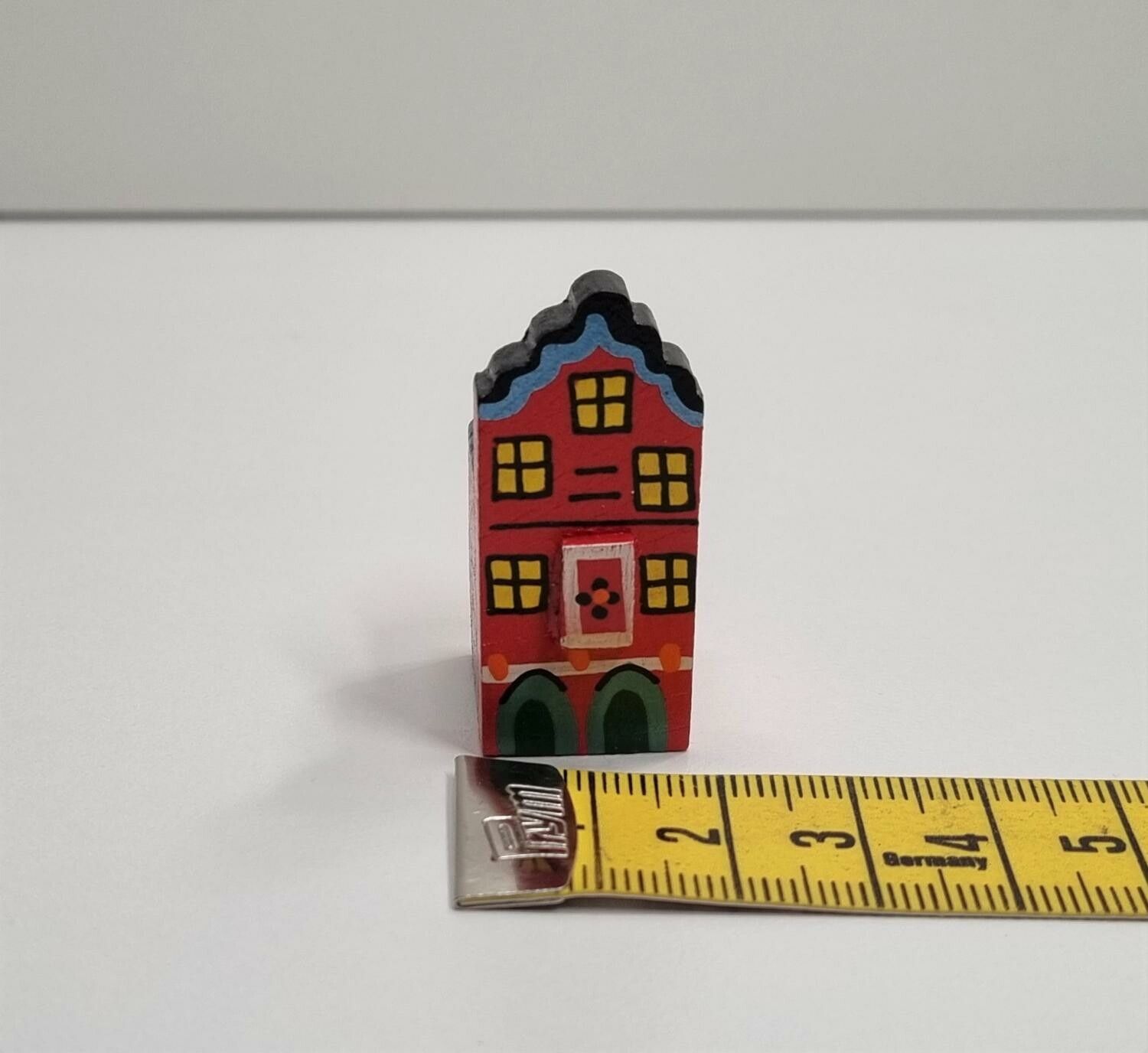 Miniatyrhus, minihus i trä (hus nr 119)