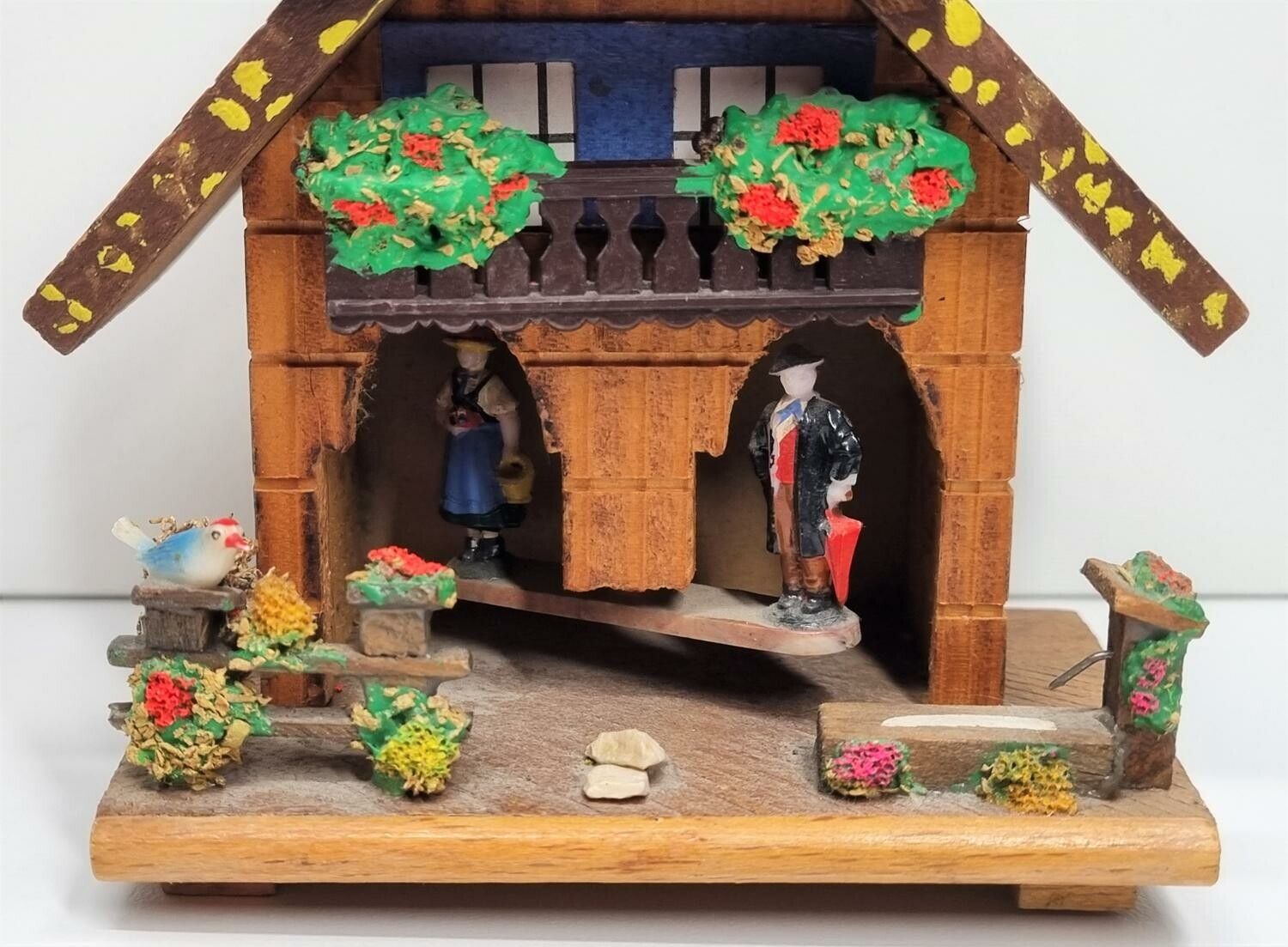 Miniatyrhus, minihus i trä. Toggili Väderhus (hus nr 165)