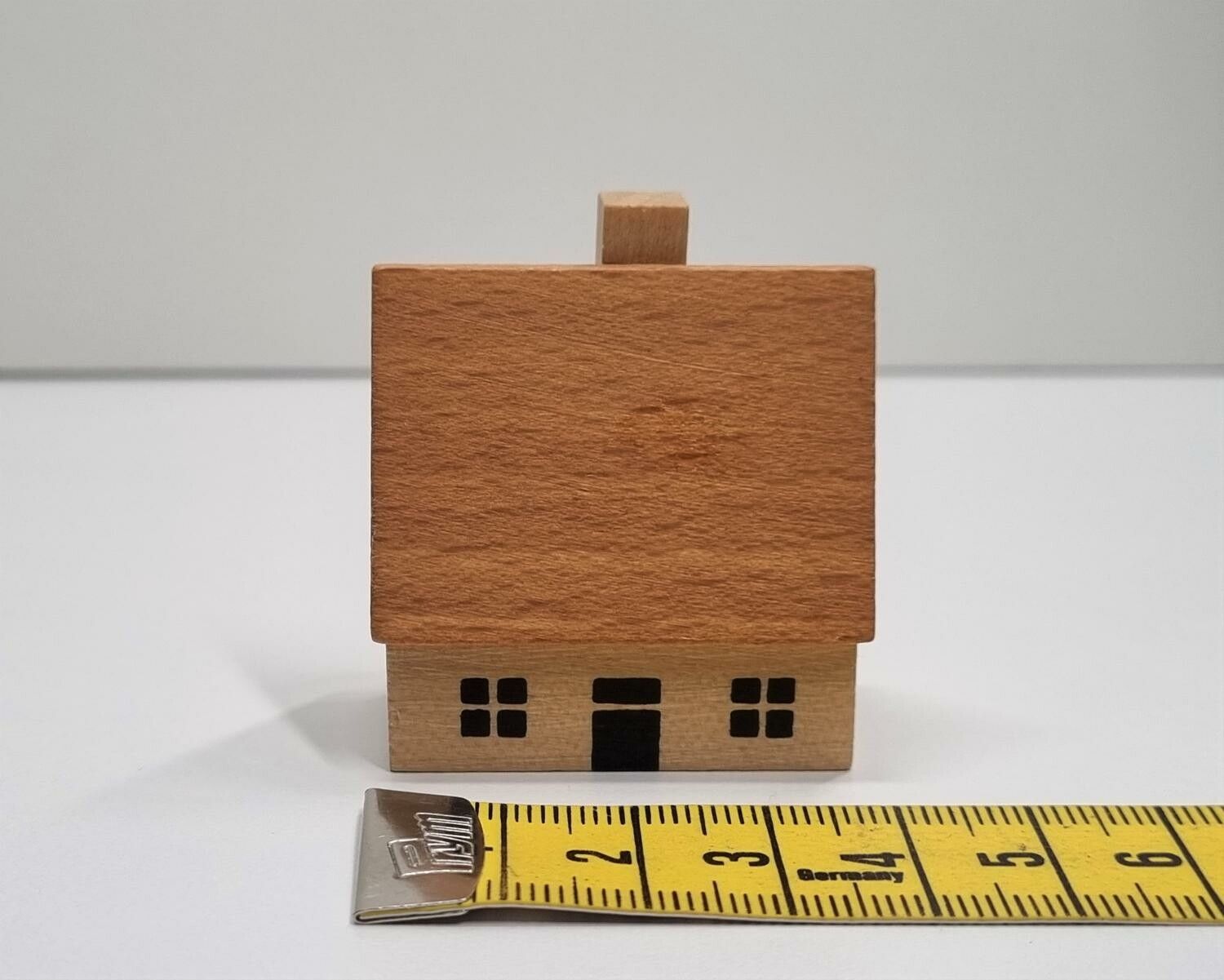 Miniatyrhus, minihus i trä (hus nr 122)