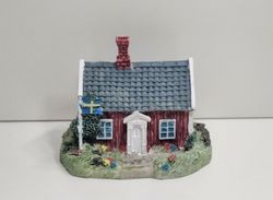 Miniatyrhus, minihus med svensk flagga (hus nr 3)