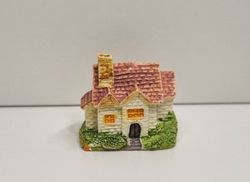 Miniatyrhus, minihus - Midways Importers (hus nr 67)
