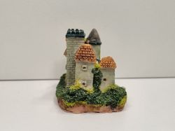 Miniatyrslott, minislott (hus nr 61)
