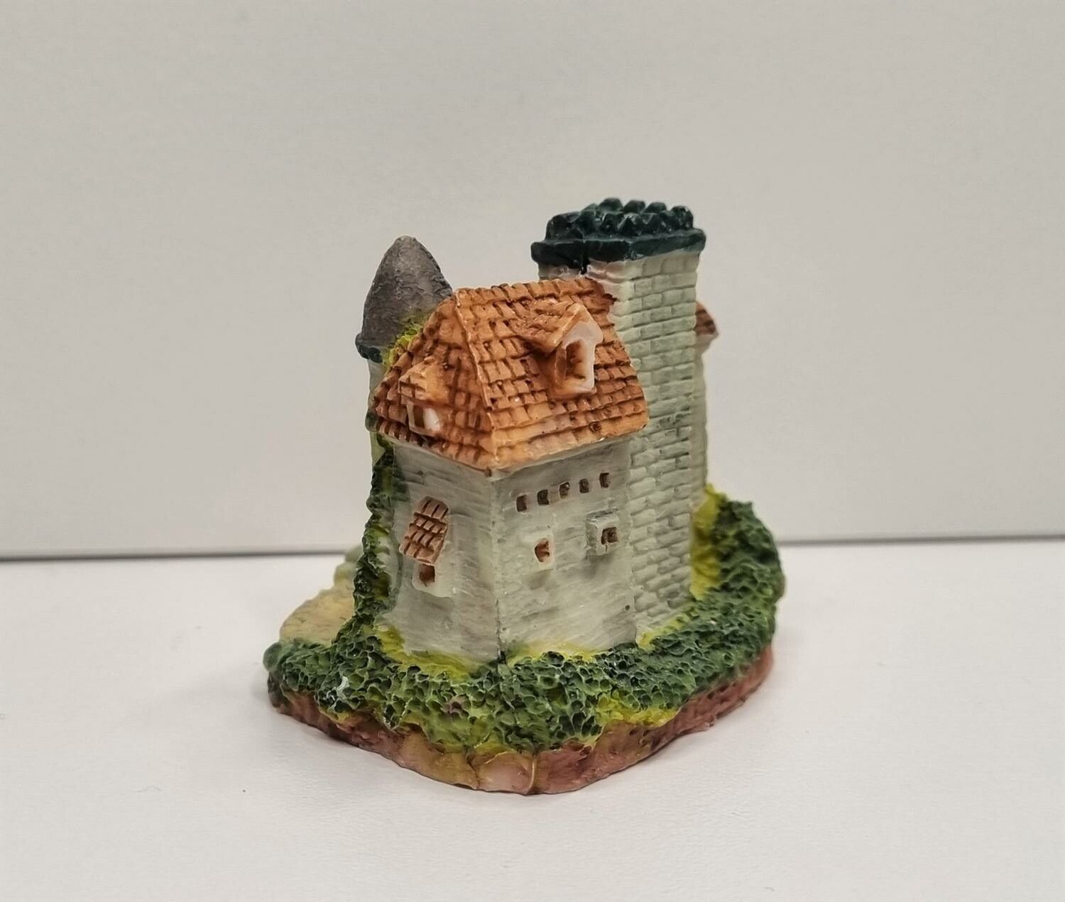 Miniatyrslott, minislott (hus nr 61)