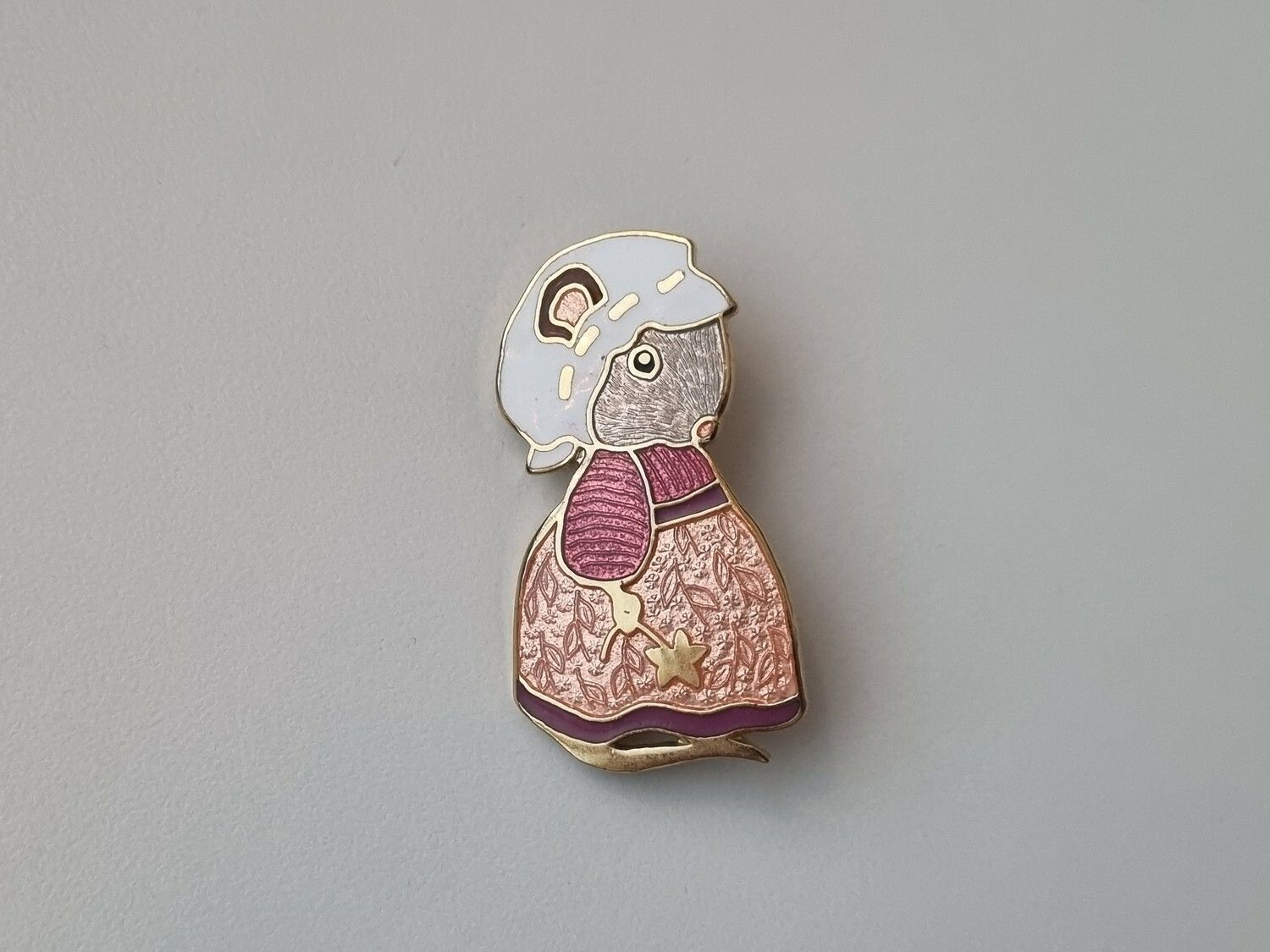 Pin / Brosch Mus, Stämpel: Fish HSB93
