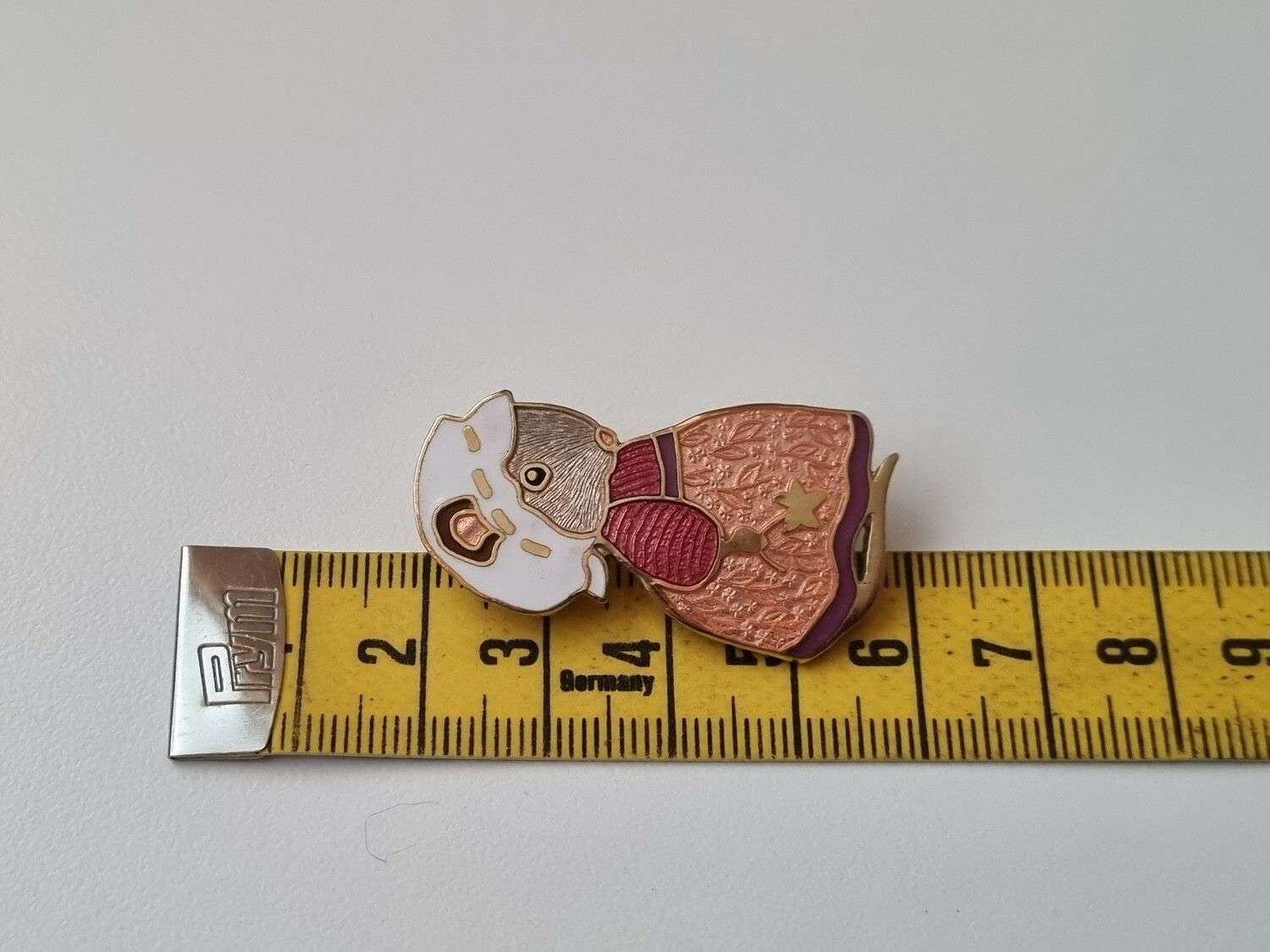 Pin / Brosch Mus, Stämpel: Fish HSB93