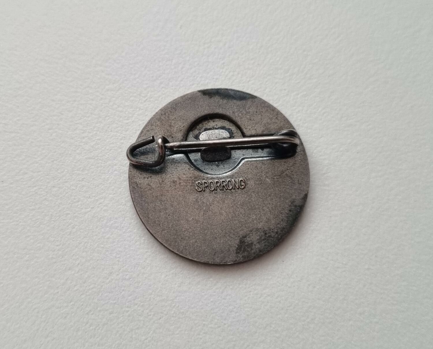 Simmärke Silvergrodan. Pin / nålmärke