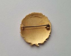 Simmärke, guldmagistern. Pin / nålmärke