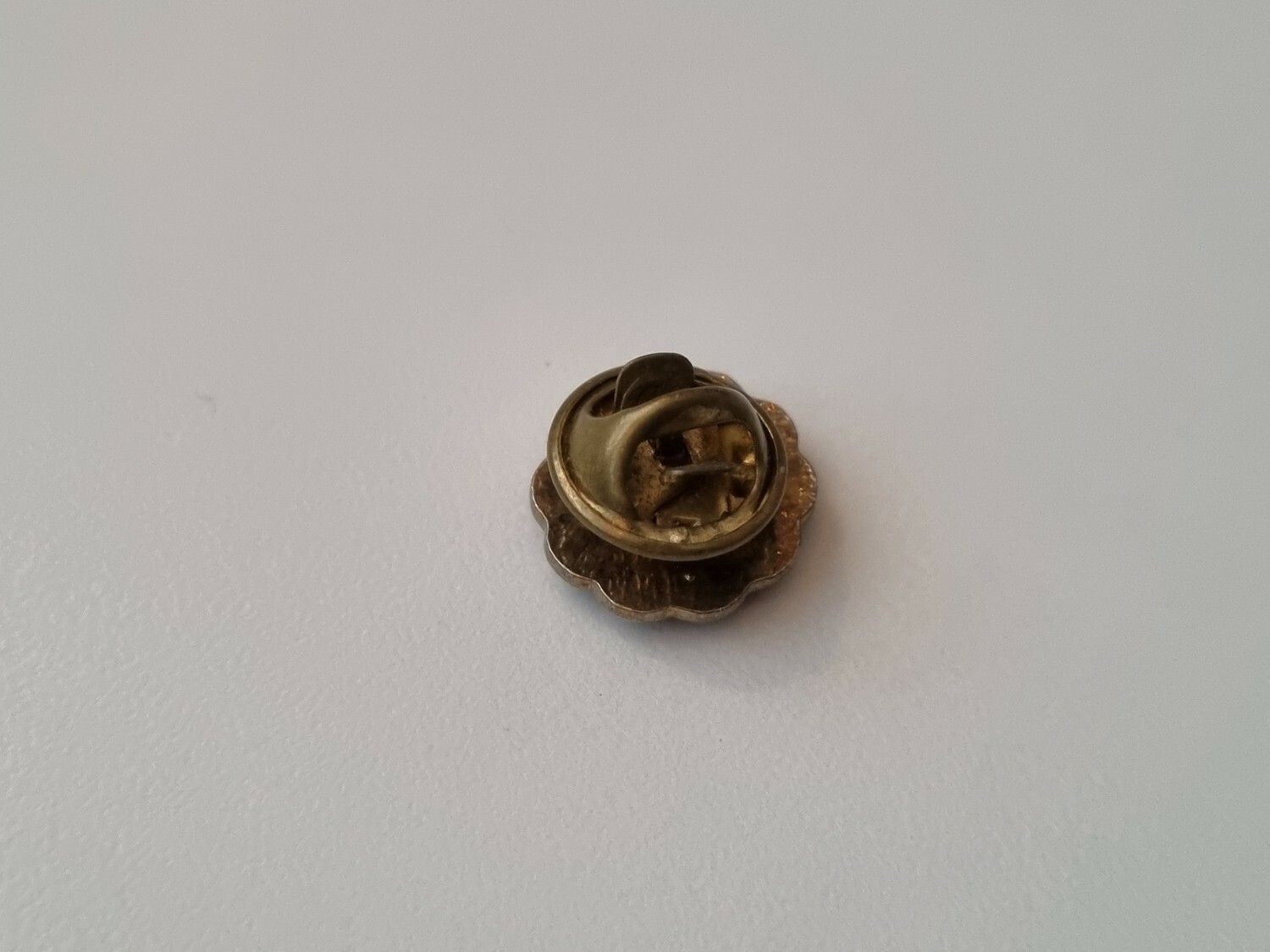 Pin blå blomma