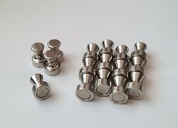 16 st Neodymium magneter Push Pins (ca 1/2 kg lyftkraft)