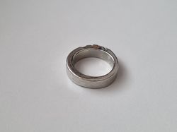 Ring med tre stenar
