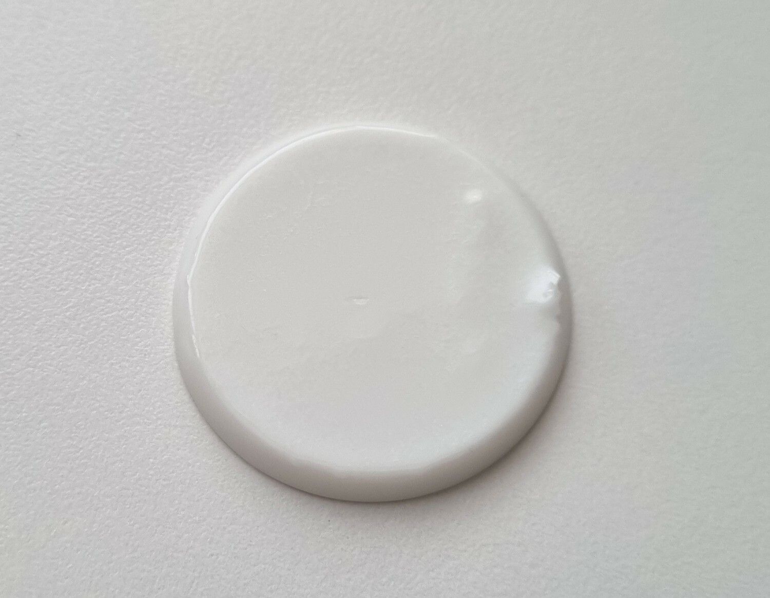 1 st fat / tallrik. Miniatyr för dockskåp, tittskåp (vit)