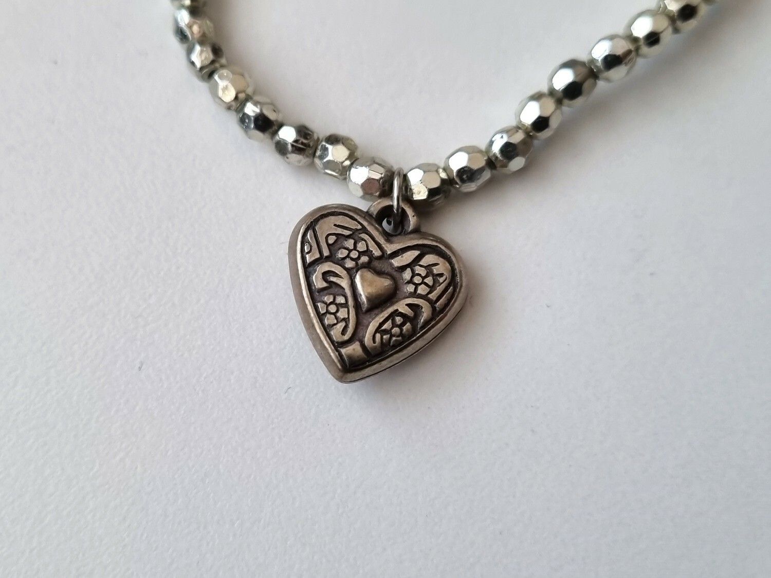 Simpelt armband med hjärta