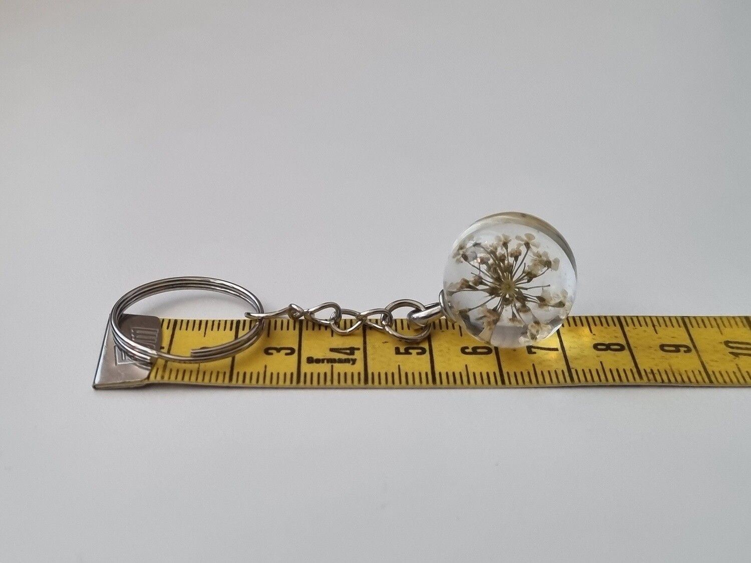 Nyckelring Glasboll Glaskula (Vitt och gult)