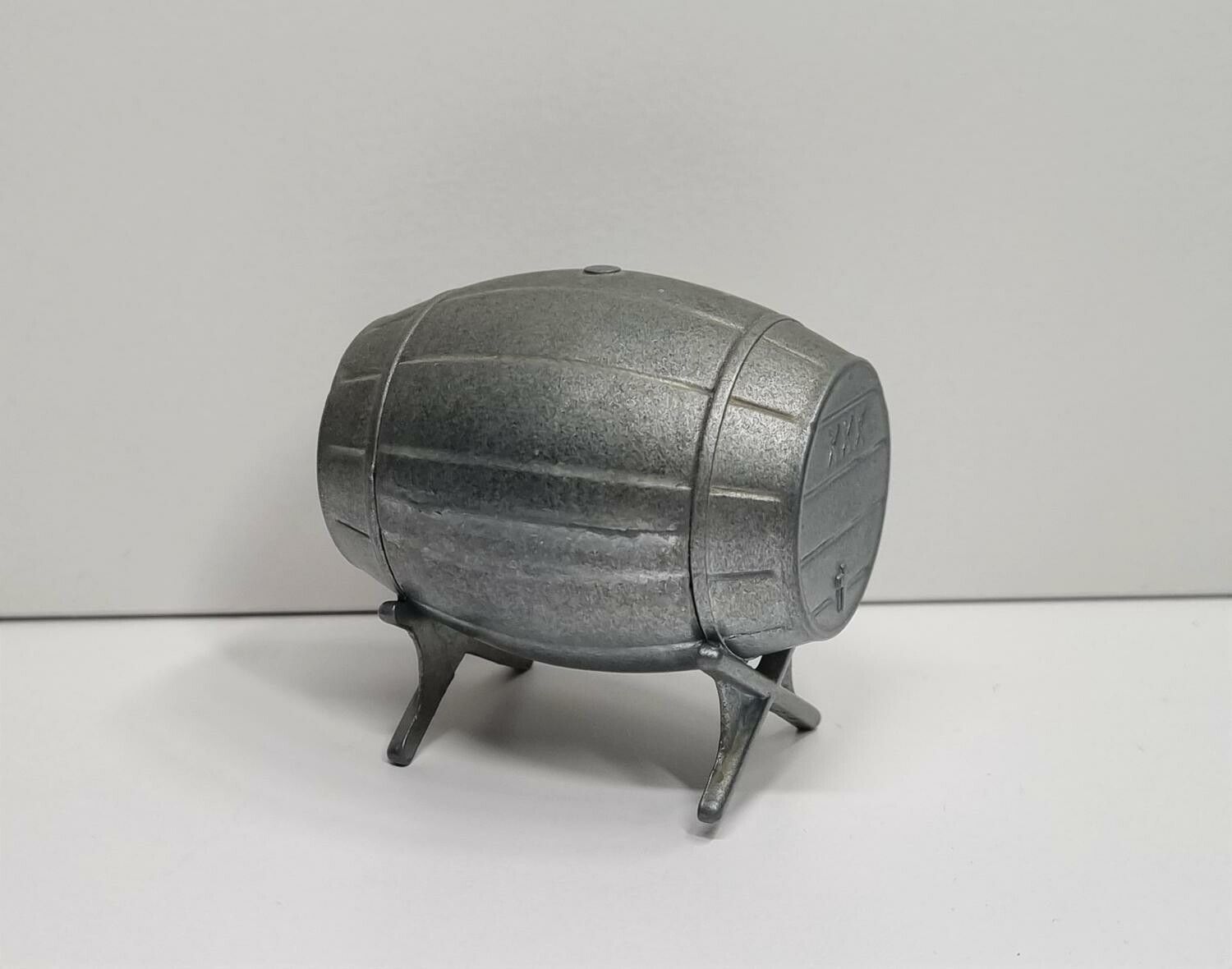 Vintunna, miniatyrtunna i metall (104 gram)