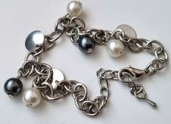 Stilrent armband med pärlor