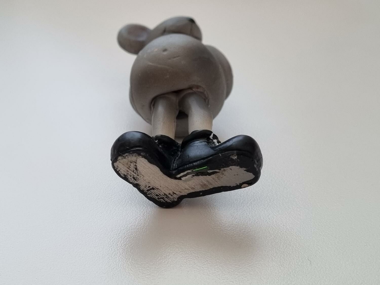 Söt funderande mus, figurin (7,1 cm hög)
