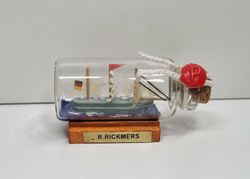 Flaskskepp / miniatyrskepp i glasflaska. R.Rickmers