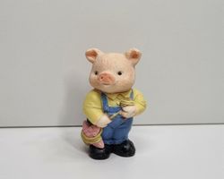 Söt liten gris i porslin (variant 1)