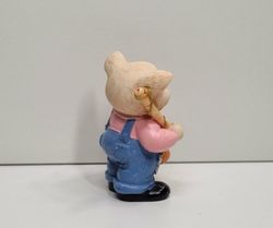 Söt liten gris i porslin (variant 4)